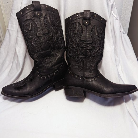 Cowgirl Black Boot - Picture 1 of 4